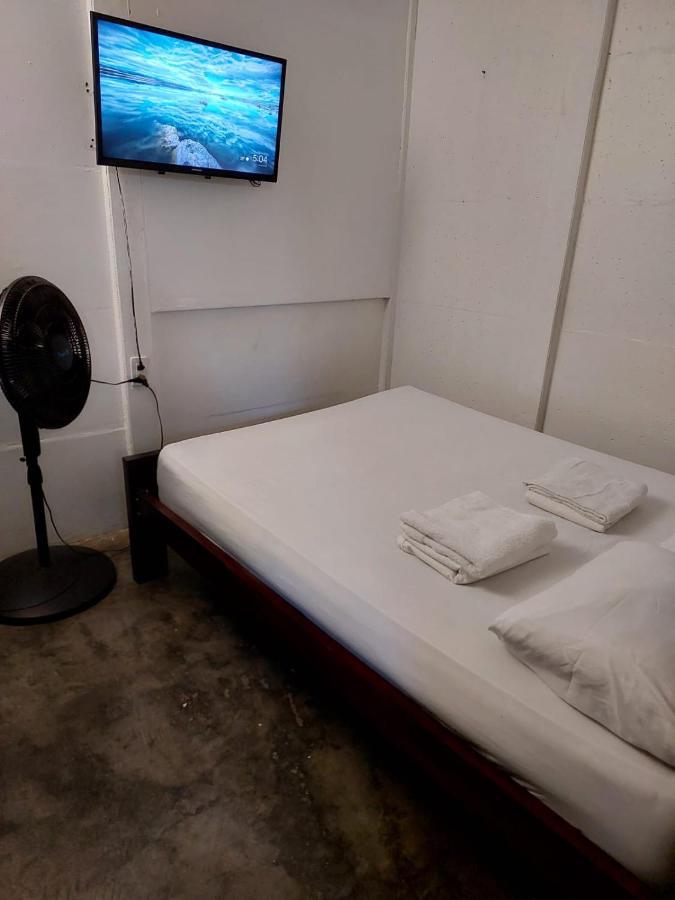 Cabinas Playa Bandera Aparthotel Parrita Esterno foto